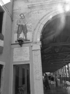 Alpini on the bridge – Memorial to the Alpini Regiment on the Bassano Bridge